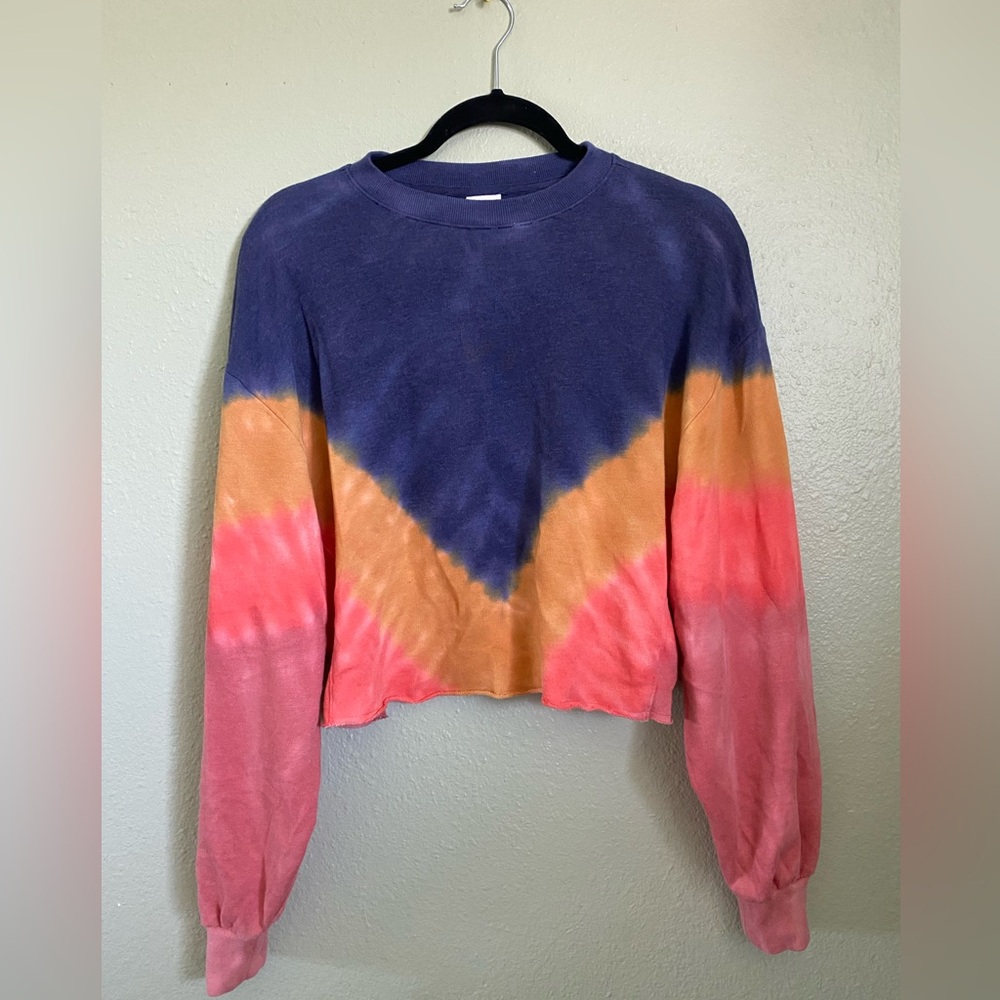 Victoria’s Secret PINK tie dye cropped sweatshirt